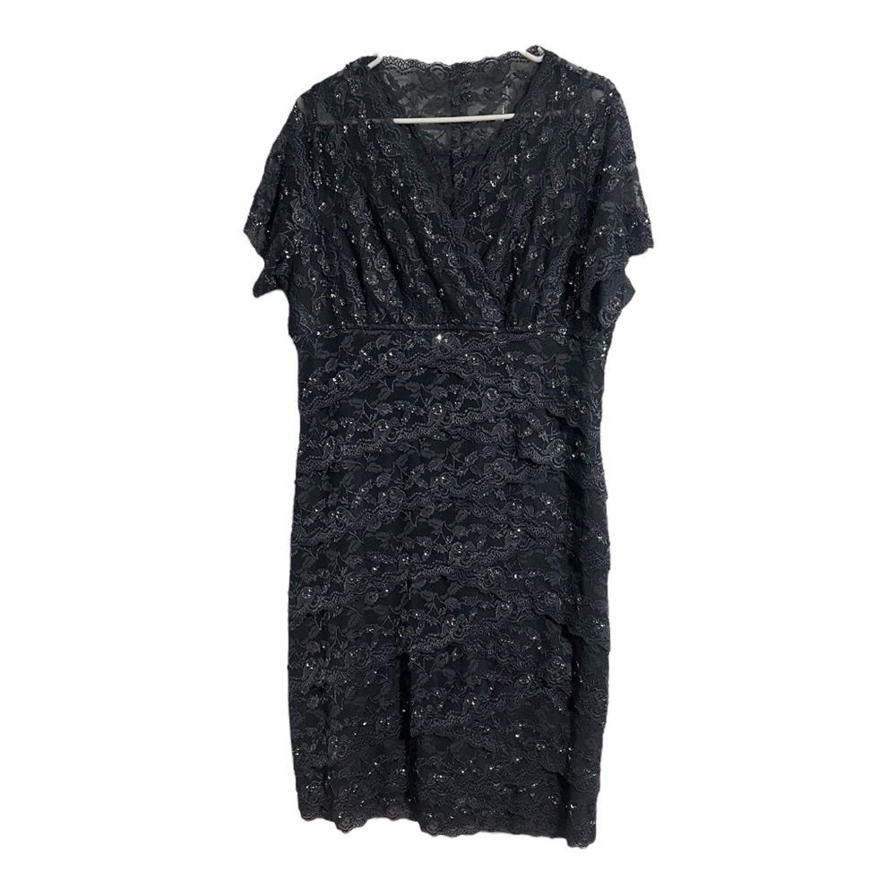 Women’s Marina Scalloped Lace Short Sleeve Dress – Gunmetal Gray – Size 16W